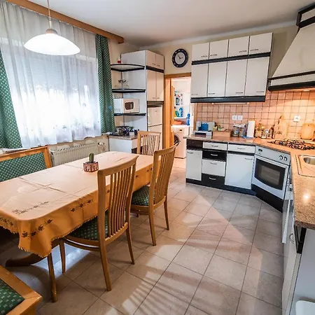 Three Bedroom Ana With Hot Tub