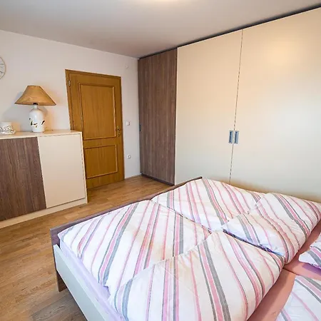 Three Bedroom Ana With Hot Tub * Sevnica