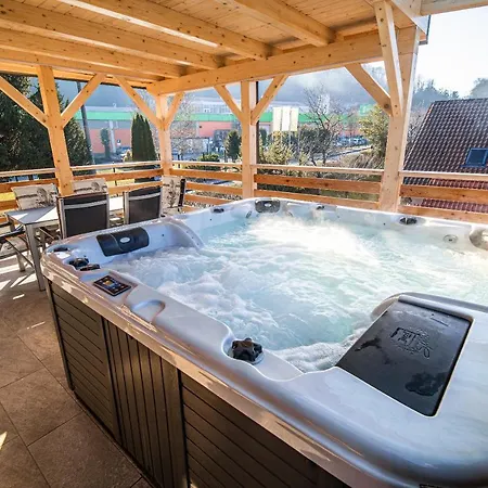Three Bedroom Ana With Hot Tub Sevnica